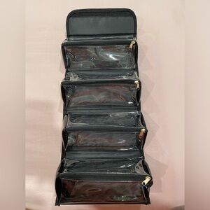 Travel organizer with 4 clear compartments for makeup, accessories or toiletries